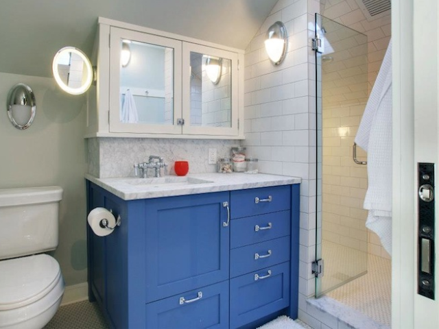 Blue cabinets bathroom